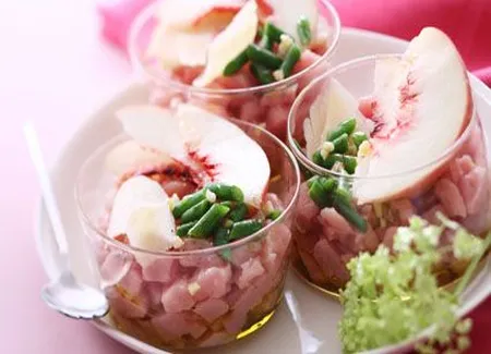 Tartare de veau amandes fraiches jus de peche