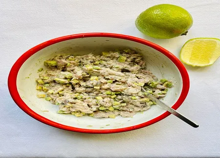 Tartare de veau, huîtres et avocat