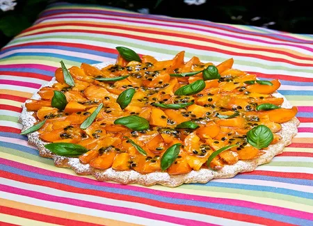 Tarte abricots, fruits de la passion et basilic de christophe michalak