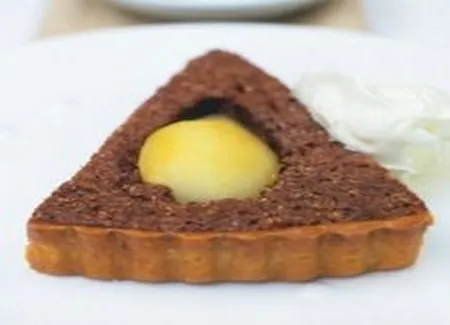 Tarte au chocolat et poires