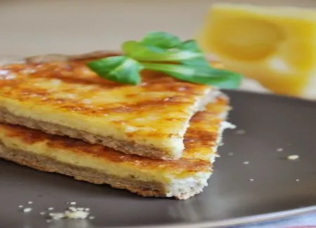 Tarte au fromage et pâte brisée à la farine de sarrasin