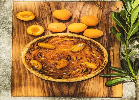 Tarte aux abricots, fromage blanc et romarin