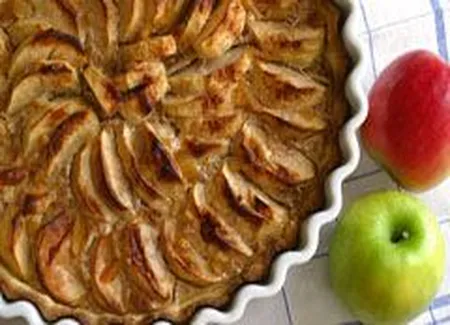 Tarte aux pommes et aux noisettes sans oeuf