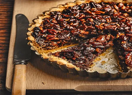 Tarte aux raisins secs et aux noix de pécan
