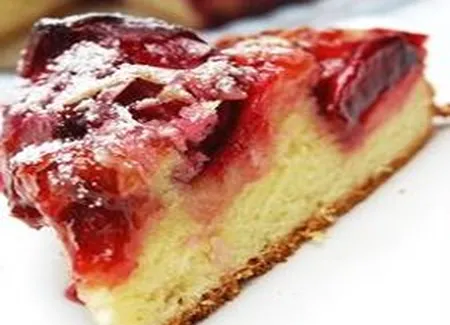 Tarte briochée aux prunes