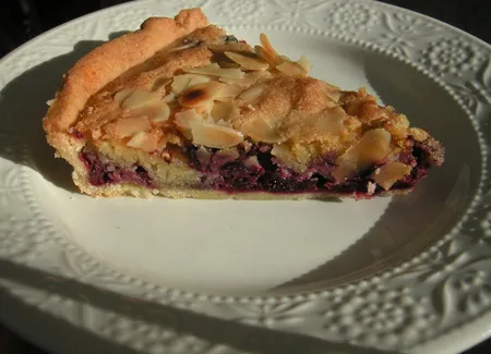 Tarte cassis/ amandes