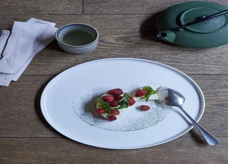 Tarte chocolat blanc, fraises, basilic