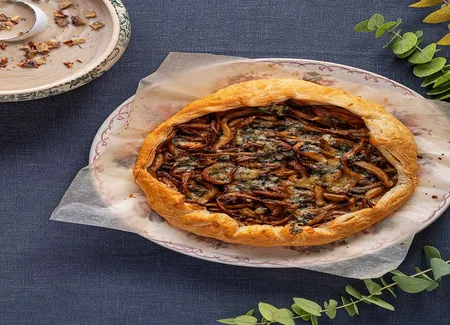 Tarte feuilletée pleurotes et bleu