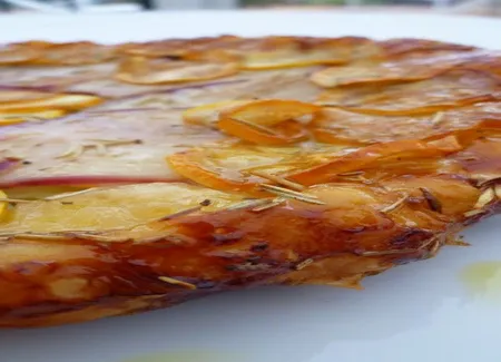 Tarte tatin de choux raves et courgettes au romarin