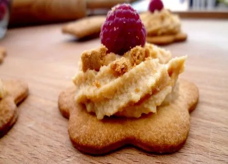 Tartelettes fines framboises et spéculoos