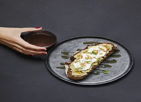 Tartines de chèvre et crème d'aubergine