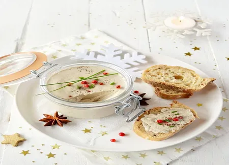 Terrine de noël vegan champignons et tofu fumé