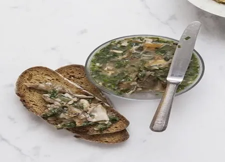 Terrine de lapin en gelée de cidre