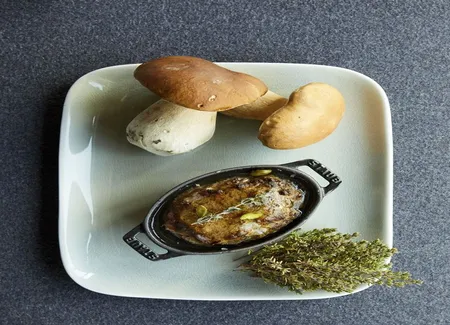 Terrine de lièvre, gelée de champagne