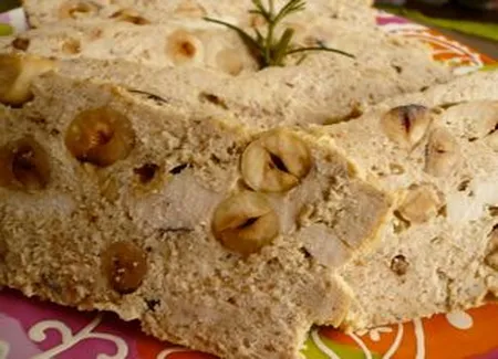 Terrine de poulet aux noisettes
