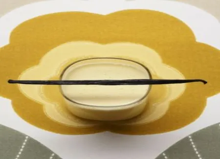 The crème anglaise