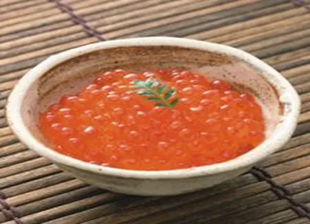 Timbales de riz aux oeufs de saumon