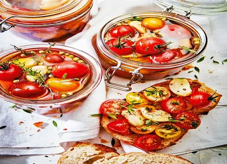 Tomates-cerises à l'huile d'olive et au thym