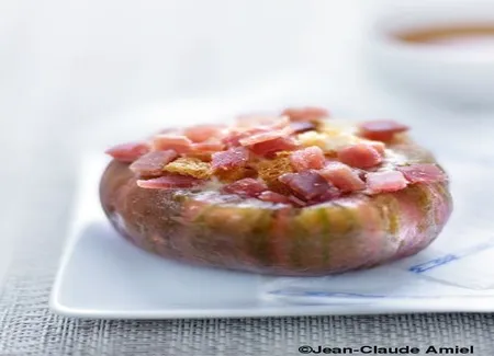 Tomates noires de crimée farcies au thon