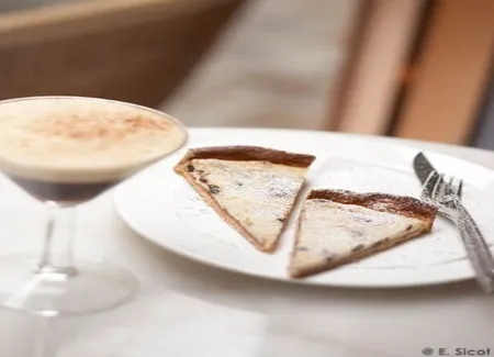 Torta alla ricotta et caffé frappé