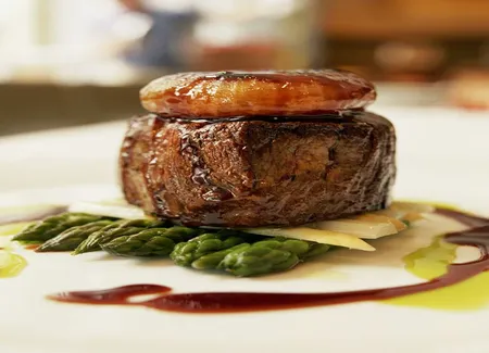 Tournedos de biche sauce aigre douce