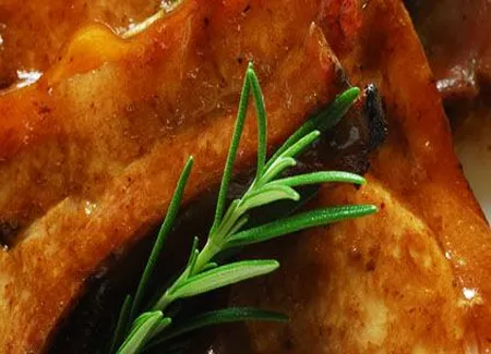 Travers de porc grillé au miel