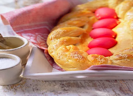Tsoureki (pain sucré de pâques)