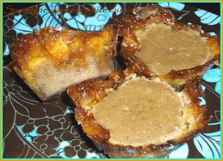 Tuiles aux amandes garnies de leur fondant aux marrons