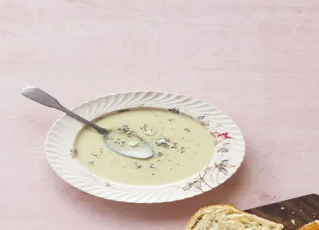 Velouté de céleri-rave et fourme d'ambert