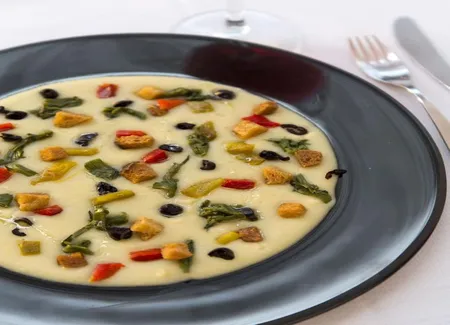 Velouté de fèves et légumes grillés