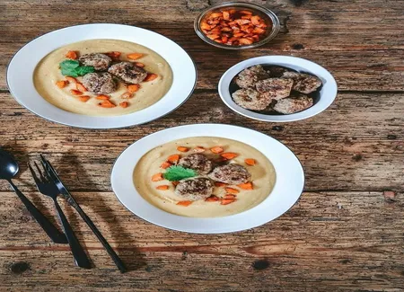 Velouté de lentilles corail, porc et carottes