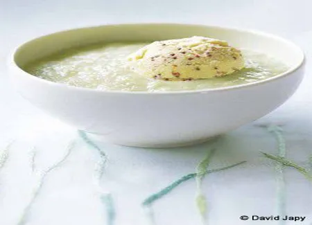 Velouté de poireaux, glace à la moutarde