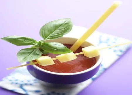 Velouté de tomate, goût fromage