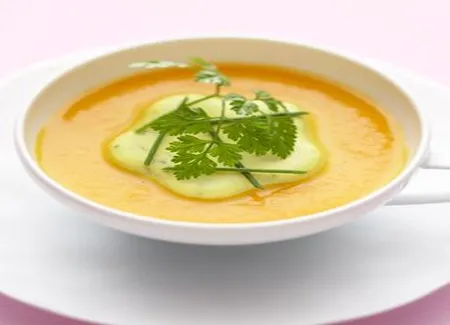 Velouté et cheesecake aux herbes