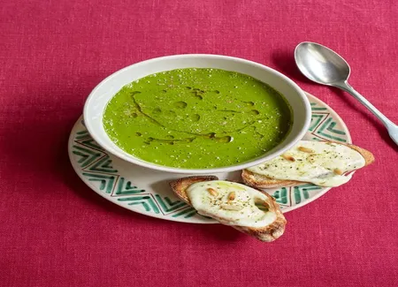 Velouté et crostini de mozzarella
