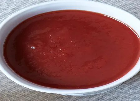 Velouté tomate façon pizza