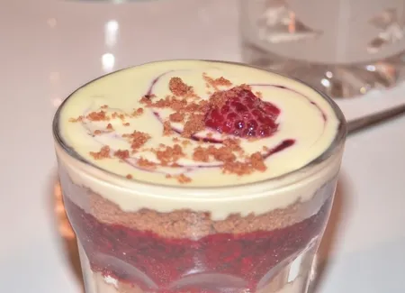 Verrine chocolat blanc spéculoos fruits rouge