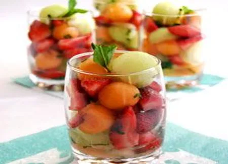 Verrines de fruits au limoncello et menthe