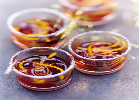 Vin d'orange et raisins secs