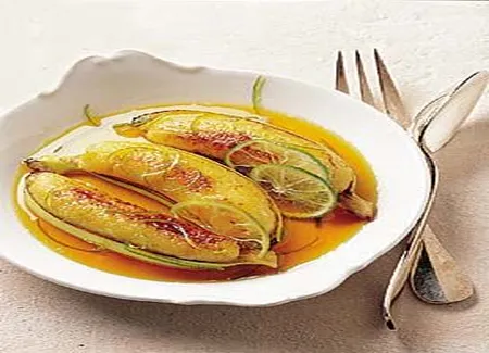 Bananes dorées, caramel au citron vert