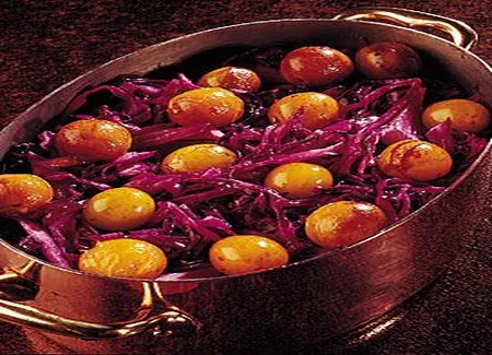 Chou rouge braisé aux mirabelles