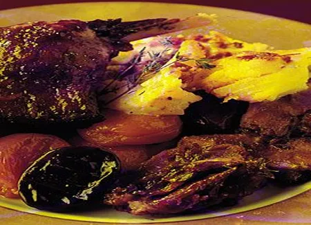 Civet de cuisses de canard aux pruneaux