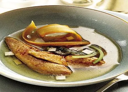 Consommé épicé de cancalaises