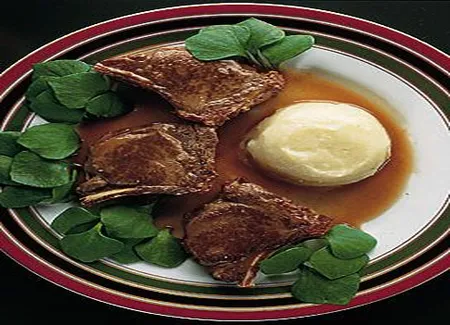 Côtelettes de chevreuil au genièvre