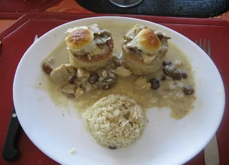 Feuilleté aux champignons et blanc de volaille