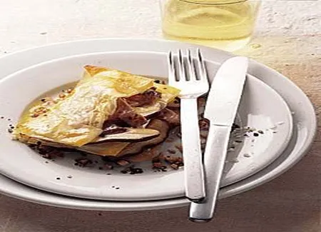 Feuilletés aux cèpes et au foie gras