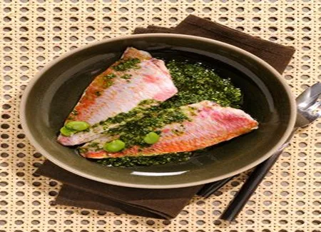 Filets de rouget au pistou d'herbes