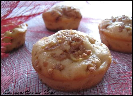 Muffins à la vanille, aux pommes et aux noisettes caramélisées