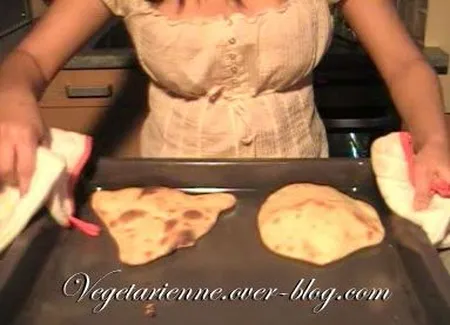 Pain indien, naan au fromage