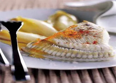 Pavés de turbot et fricassée d'endives à l'orange